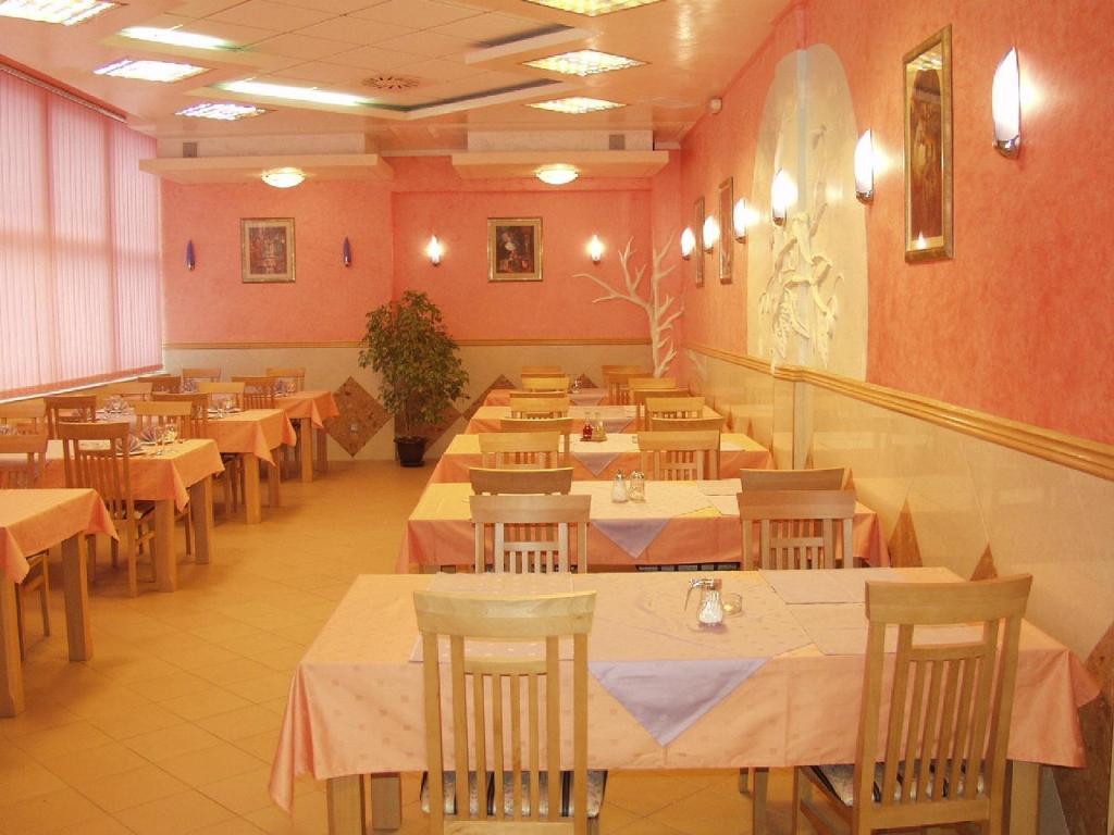 Hotel Bm Szarajevó Kültér fotó