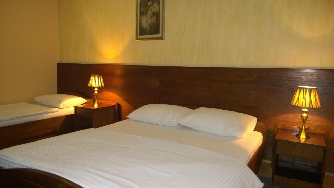 Hotel Bm Szarajevó Kültér fotó
